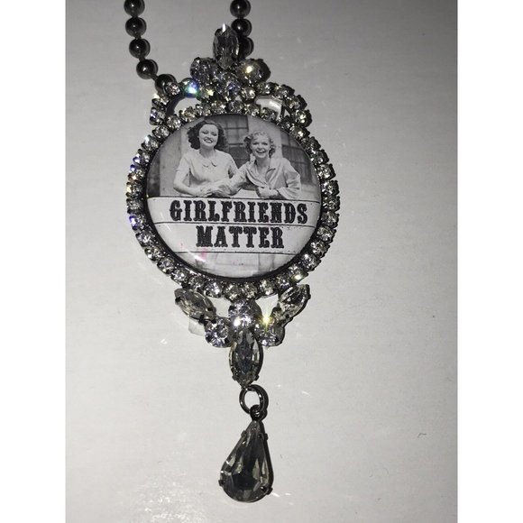 GIRLFRIENDS MATTER Adjustable Boutique Bling NECKLACE Costume Jewelry BFF Friend - Picture 4 of 13